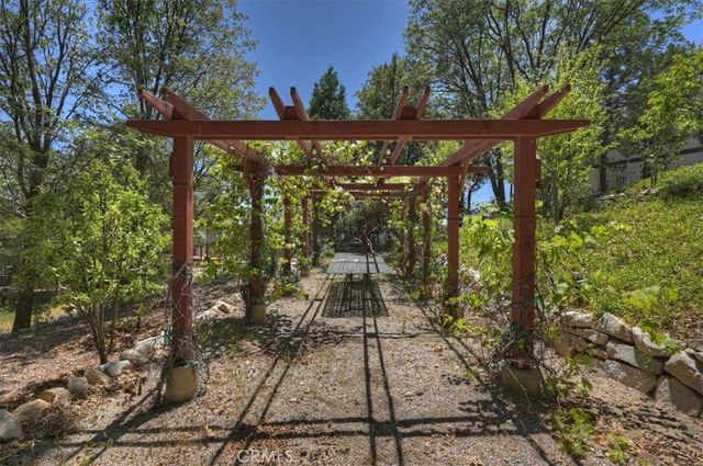 27487 Matterhorn, Lake Arrowhead, CA 92352