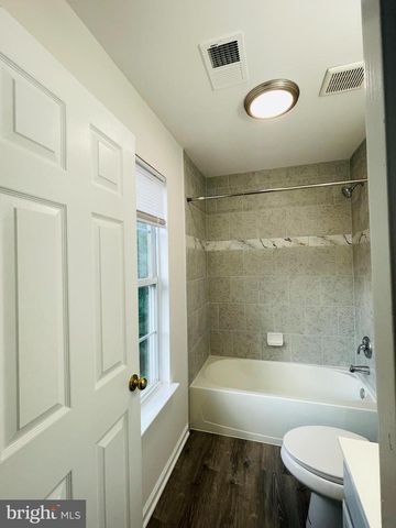 21065 TYLER TOO TER, Ashburn, VA 20147