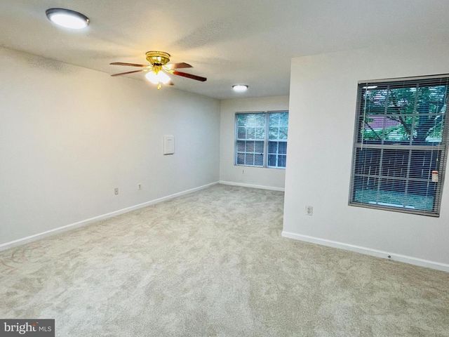 21065 TYLER TOO TER, Ashburn, VA 20147