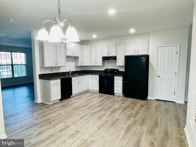 21065 TYLER TOO TER, Ashburn, VA 20147