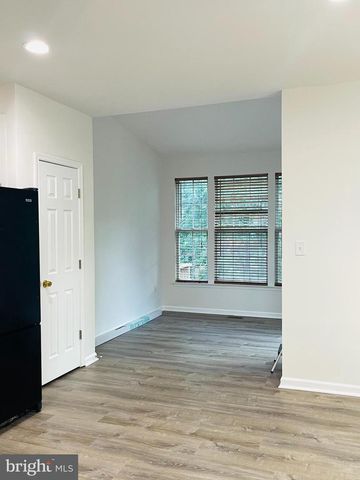 21065 TYLER TOO TER, Ashburn, VA 20147