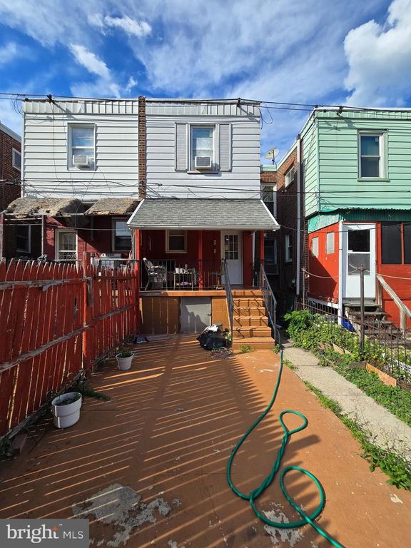 318 E GALE ST, Philadelphia, PA 19120