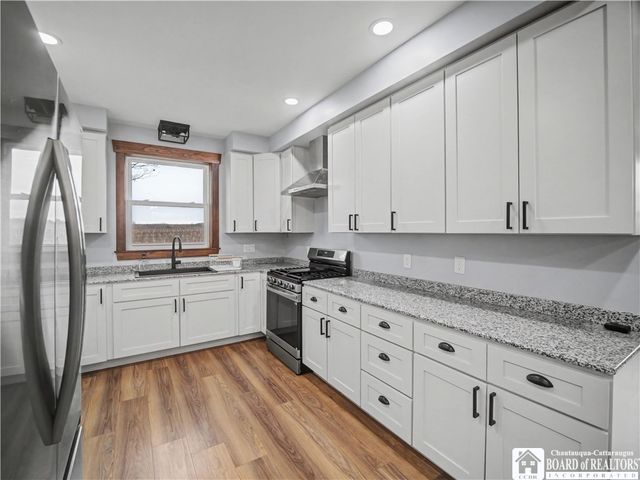 11824 Old Main Road, Hanover, NY 14136