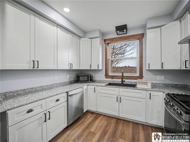 11824 Old Main Road, Hanover, NY 14136