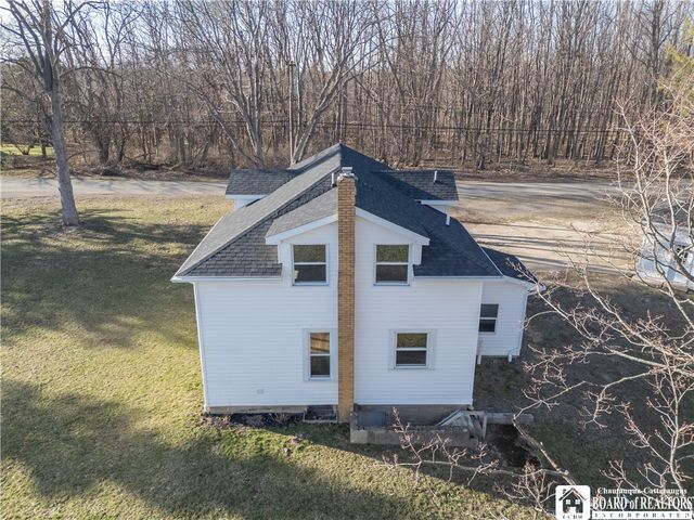 11824 Old Main Road, Hanover, NY 14136