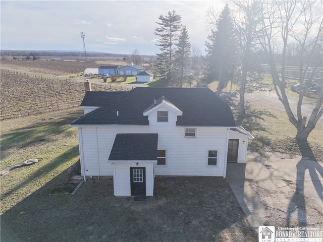 11824 Old Main Road, Hanover, NY 14136