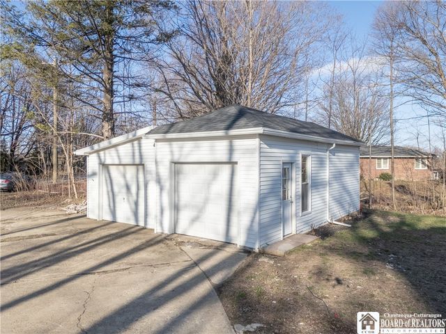 11824 Old Main Road, Hanover, NY 14136