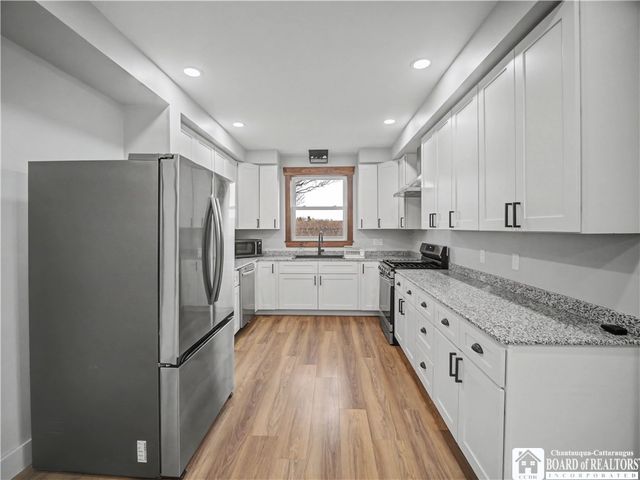 11824 Old Main Road, Hanover, NY 14136