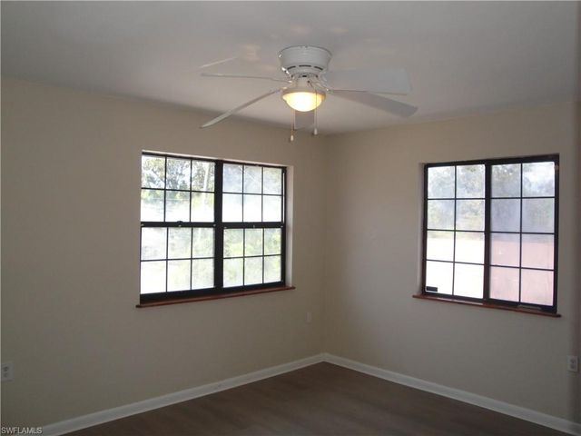 279 Hubbard AVE, North Fort Myers, FL 33917