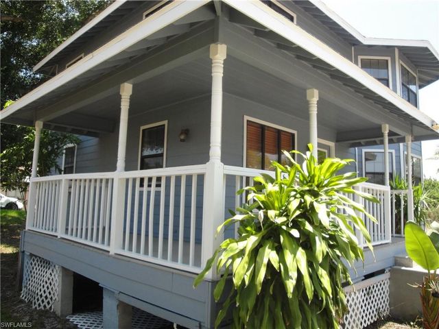 279 Hubbard AVE, North Fort Myers, FL 33917