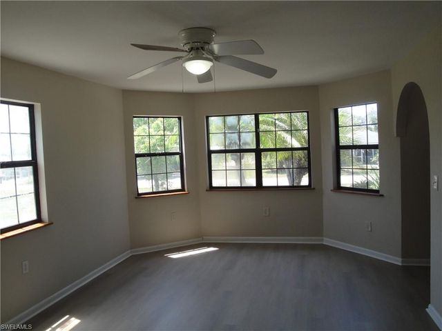 279 Hubbard AVE, North Fort Myers, FL 33917