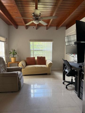 4289 NW 5th Street, Miami, FL 33126