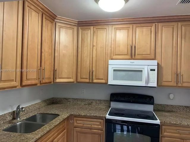 4289 NW 5th Street, Miami, FL 33126