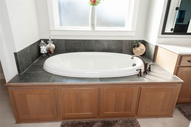 230 Low Bird Lane, Waxahachie, TX 75167