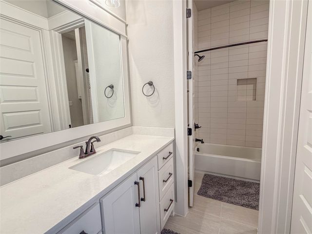 230 Low Bird Lane, Waxahachie, TX 75167