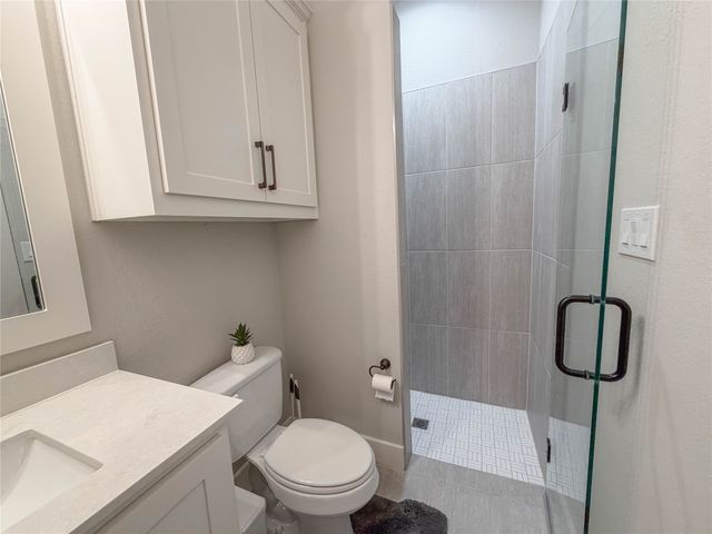 230 Low Bird Lane, Waxahachie, TX 75167