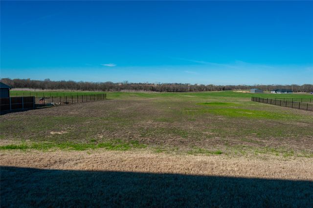 230 Low Bird Lane, Waxahachie, TX 75167