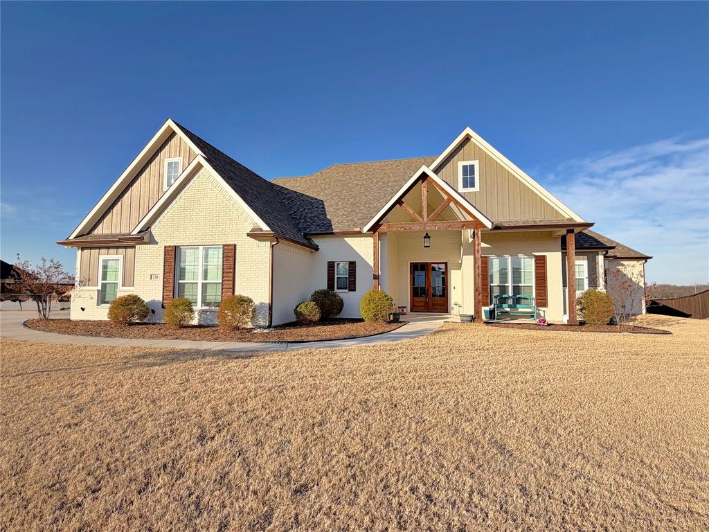 230 Low Bird Lane, Waxahachie, TX 75167
