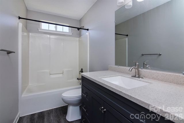 9811 Sweet Plum Drive, Charlotte, NC 28215