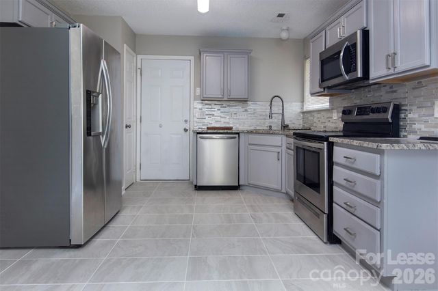 9811 Sweet Plum Drive, Charlotte, NC 28215