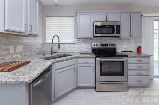 9811 Sweet Plum Drive, Charlotte, NC 28215