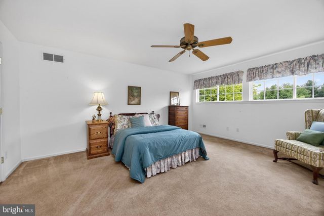174 LATTICE LN, Collegeville, PA 19426