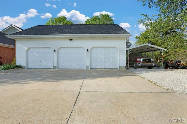 910 Cherry Lane, Washington, MO 63090