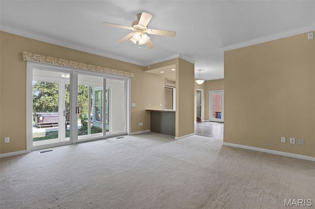 910 Cherry Lane, Washington, MO 63090