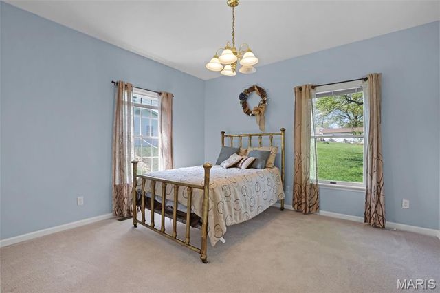 910 Cherry Lane, Washington, MO 63090