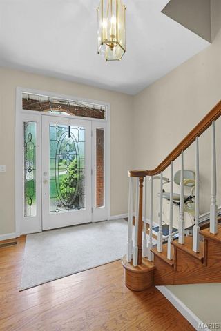 910 Cherry Lane, Washington, MO 63090