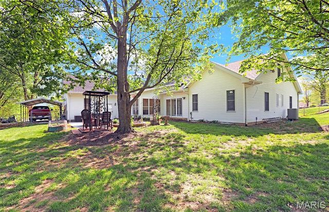 910 Cherry Lane, Washington, MO 63090