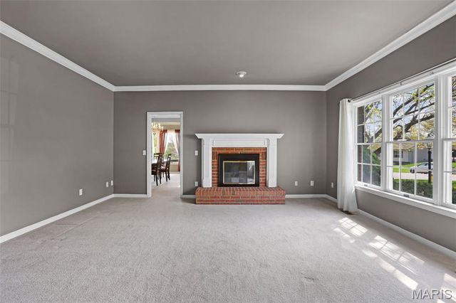 910 Cherry Lane, Washington, MO 63090