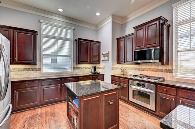 1621 W 23rd Street B, Houston, TX 77008