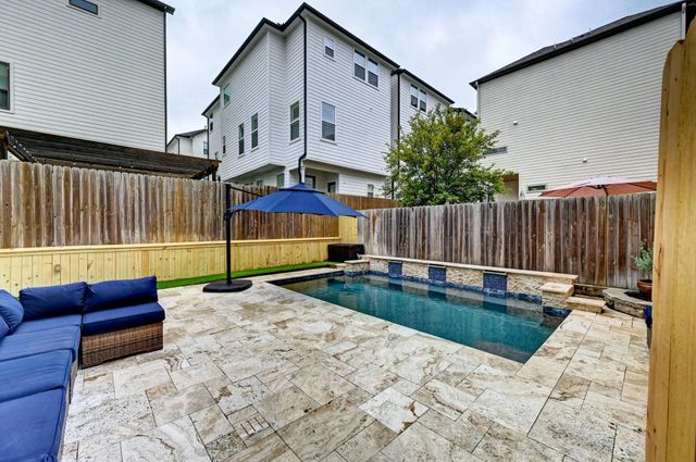 1621 W 23rd Street B, Houston, TX 77008