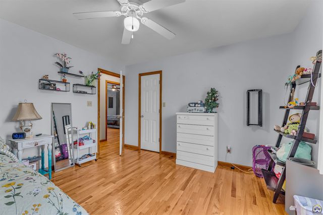 630 NW Shorey PL, Topeka, KS 66608