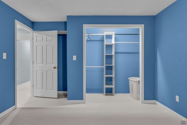 630 NW Shorey PL, Topeka, KS 66608