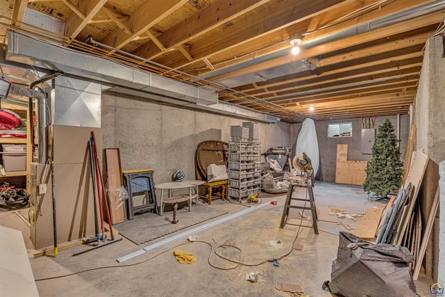 630 NW Shorey PL, Topeka, KS 66608