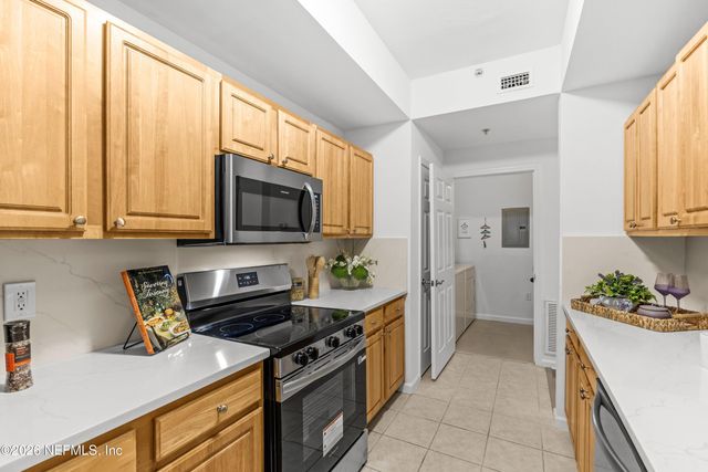 10075 GATE Parkway N 213, Jacksonville, FL 32246