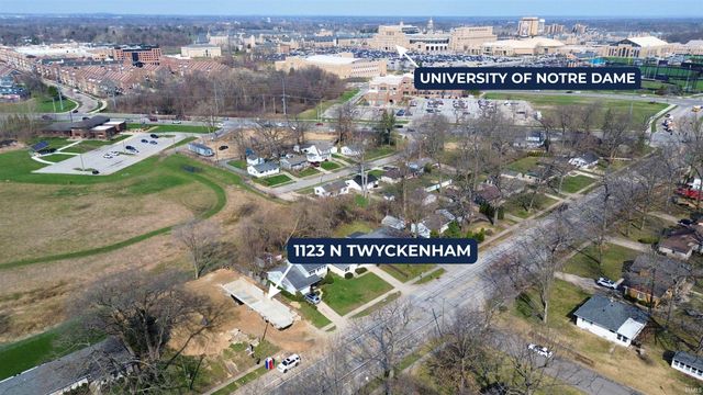 1123 N Twyckenham Drive, South Bend, IN 46617