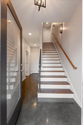 1035 Chester Ave Apt 5, Nashville, TN 37206