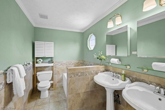 6514 Candlestick Avenue NE, Canton, OH 44721