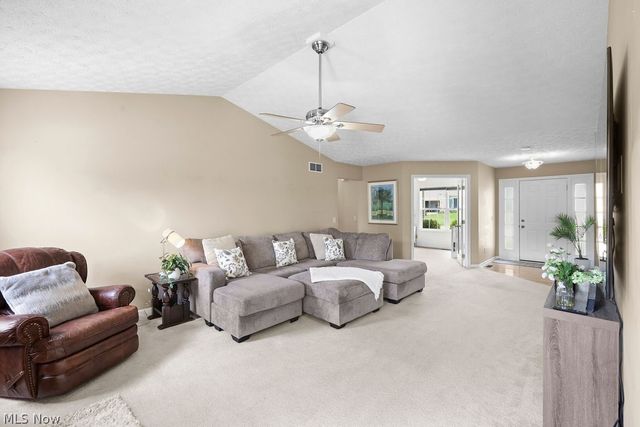 6514 Candlestick Avenue NE, Canton, OH 44721