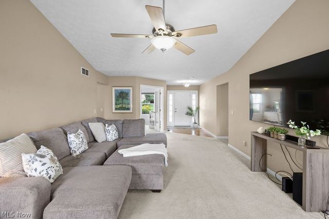 6514 Candlestick Avenue NE, Canton, OH 44721