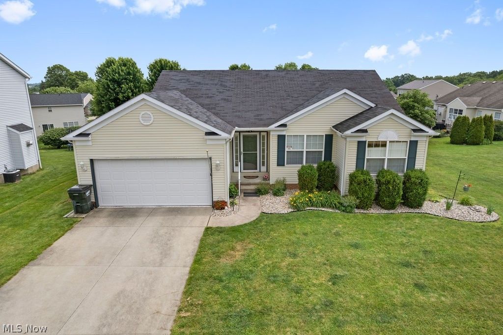 6514 Candlestick Avenue NE, Canton, OH 44721