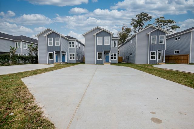 8709 Westcott Road A and B, Houston, TX 77016