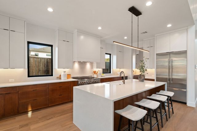 10553 Cromwell Drive, Dallas, TX 75229