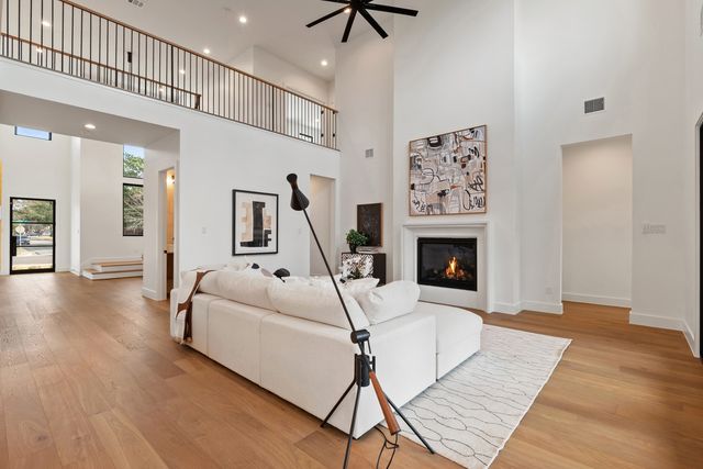 10553 Cromwell Drive, Dallas, TX 75229