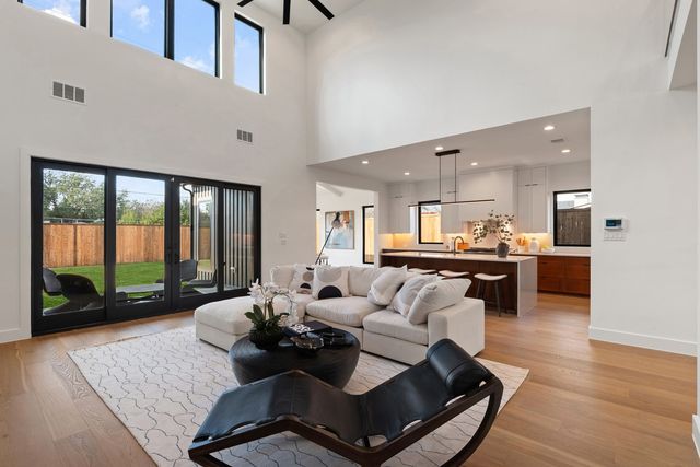 10553 Cromwell Drive, Dallas, TX 75229