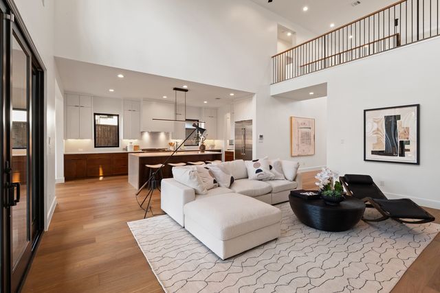 10553 Cromwell Drive, Dallas, TX 75229