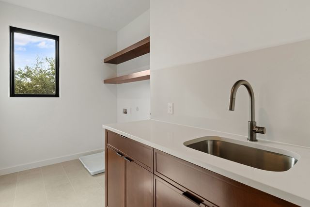 10553 Cromwell Drive, Dallas, TX 75229